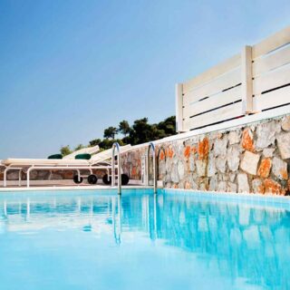 https://bello.bissautotal.com/wp-content/uploads/2017/08/hotel-05-2-320x320.jpg